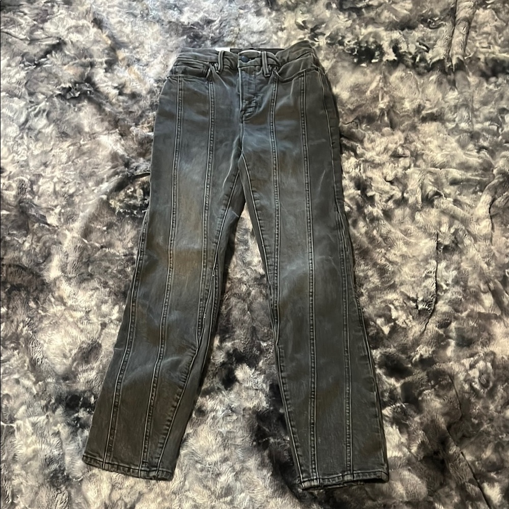 Good American Charcoal Corduroy Pants NWT Size 2/26 – High Rise Fit